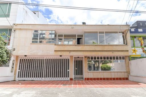 Casa en venta Cundinamarca Bogotá La Castellana 437 m2 Habitaciones 9 Baños 7 Garajes 2 Precio $2400000000