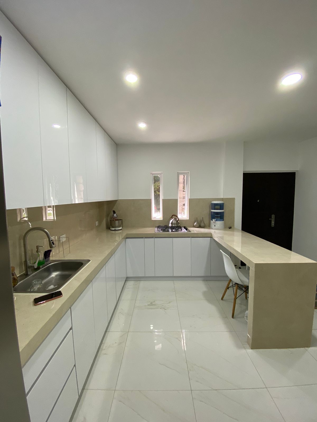 Casa en venta Valle Del Cauca Cali Caney 260 m2 Habitaciones 7 Baños 5 Garajes 3 Precio $710000000