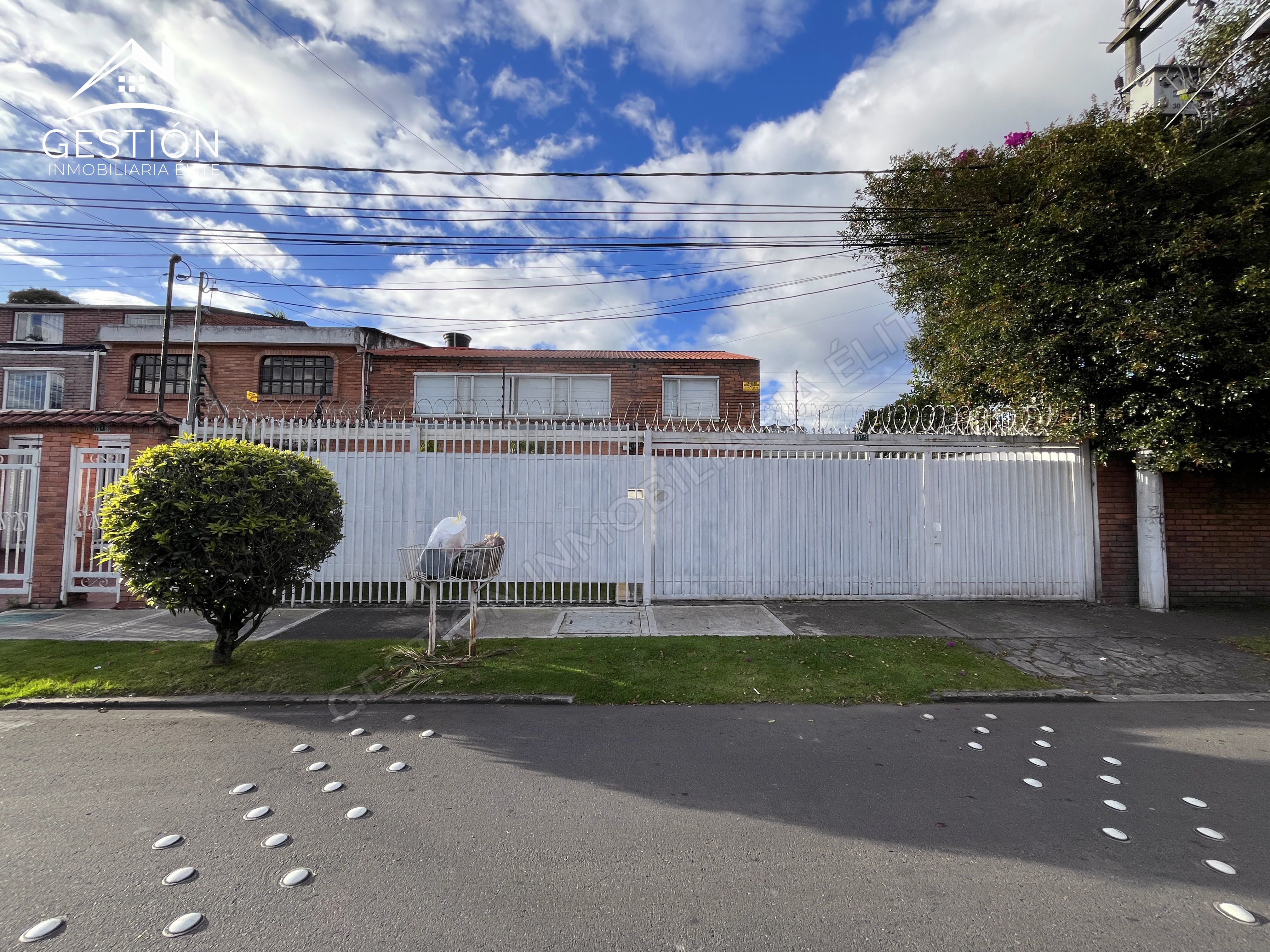 Casa en venta Cundinamarca Bogotá Niza 398 m2 Habitaciones 3 Baños 3 Garajes 4 Precio $1290000000