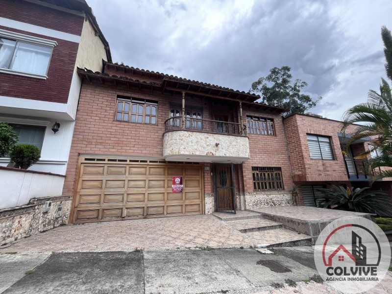 Casa en arriendo Antioquia Sabaneta Santa Ana 250 m2 Habitaciones 4 Baños 3 Garajes 2 Precio $5200000