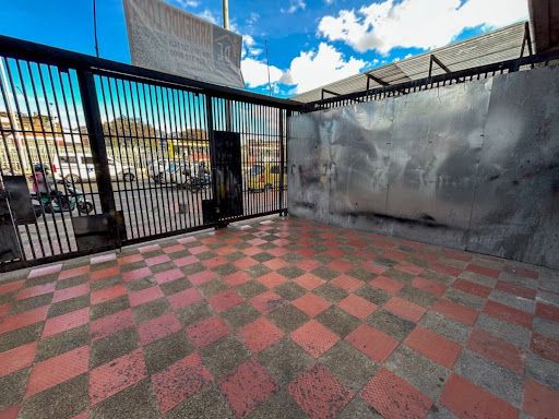 Local en arriendo Cundinamarca Bogotá La Asunción 126 m2 Habitaciones 0 Baños 1 Garajes 0 Precio $3550000