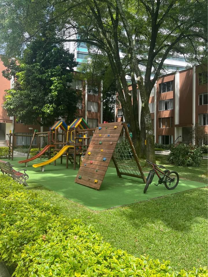 Apartamento en venta Antioquia Medellín El Poblado 148 m2 Habitaciones 4 Baños 3 Garajes 1 Precio $730000000