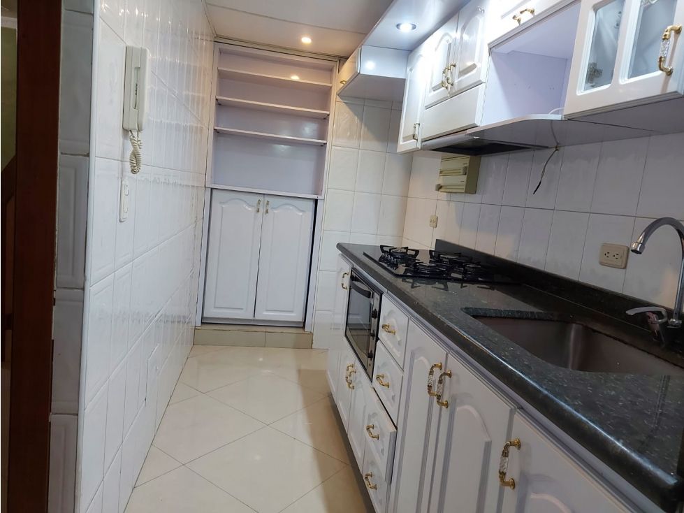 Casa en venta Cundinamarca Bogotá Capellanía 106 m2 Habitaciones 3 Baños 2 Garajes 1 Precio $500000000