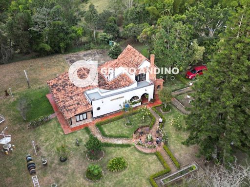 Finca en venta Santander Los Santos Los Santos 25000 m2 Habitaciones 6 Baños 5 Garajes 4 Precio $2500000000