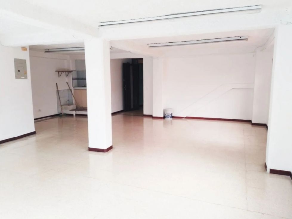 Bodega en arriendo Antioquia Medellín El Chagualo 100 m2 Habitaciones 0 Baños 2 Garajes 0 Precio $2000000