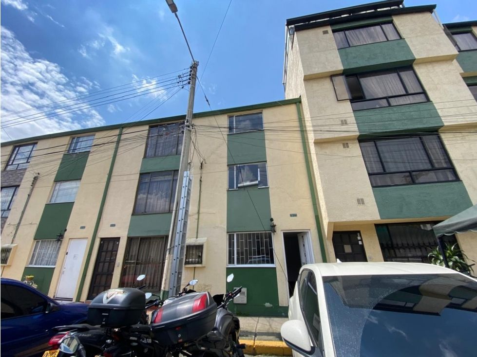 Casa en venta Cundinamarca Bogotá Villas De Granada Et I 144 m2 Habitaciones 4 Baños 2 Garajes 0 Precio $350000000