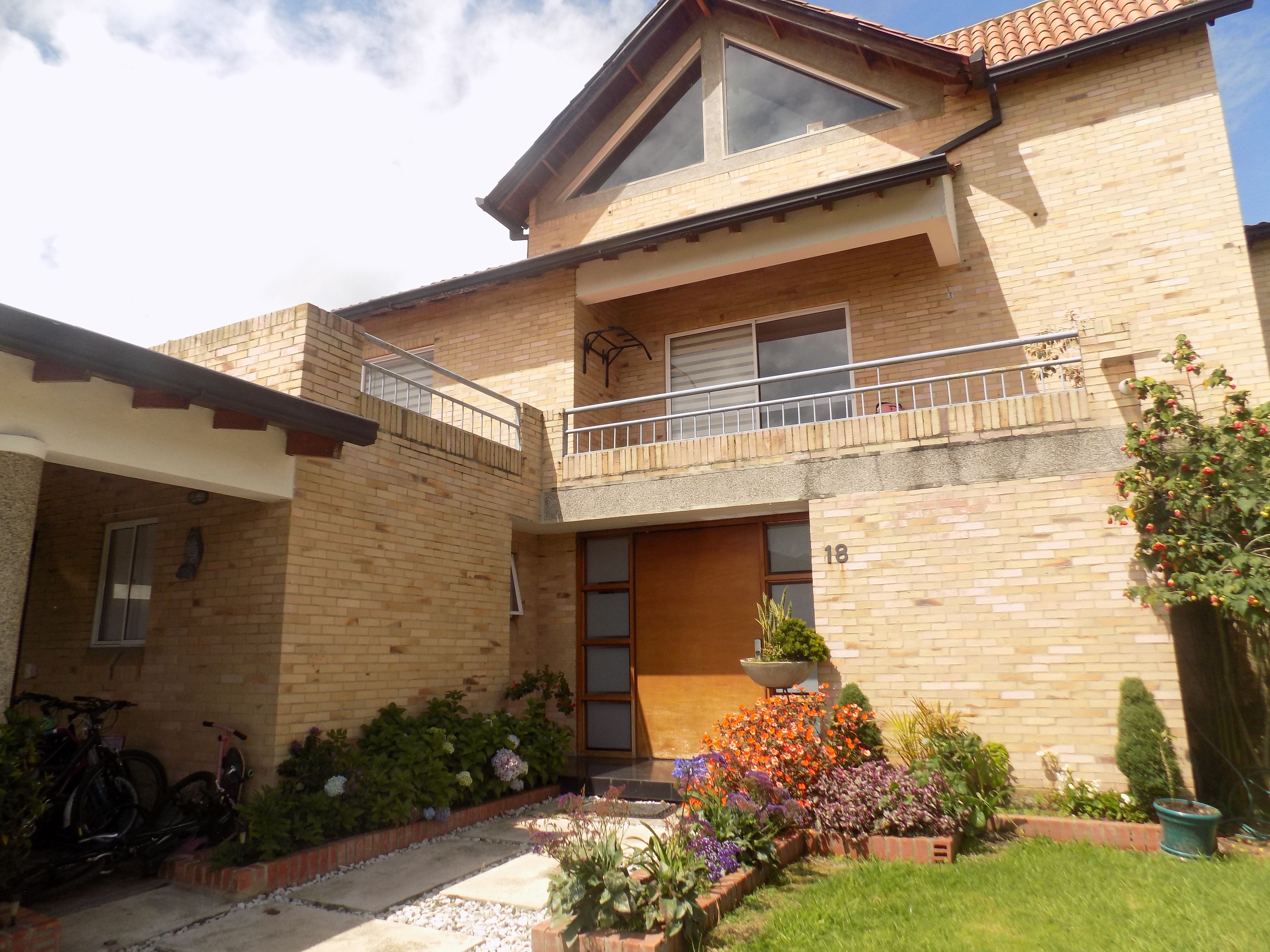 Casa Campestre en venta Cundinamarca Chía Cr Villa Concha 414 m2 Habitaciones 3 Baños 6 Garajes 6 Precio $1700000000