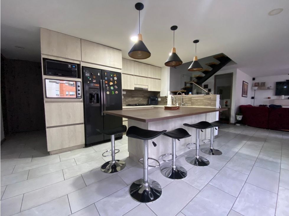 Apartamento en venta Antioquia Envigado El Esmeraldal 157 m2 Habitaciones 3 Baños 3 Garajes 2 Precio $998000000