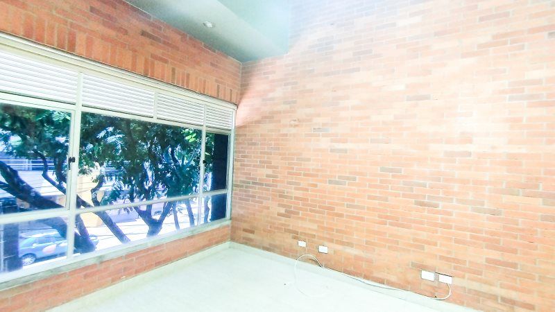 Oficina en arriendo Antioquia Medellín Laureles 30 m2 Habitaciones 0 Baños 1 Garajes 0 Precio $1600000