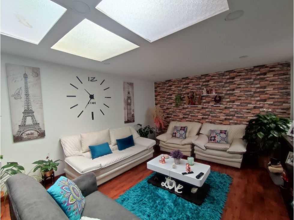 Casa en venta Cundinamarca Bogotá Jazmin 308 m2 Habitaciones 4 Baños 3 Garajes 2 Precio $830000000