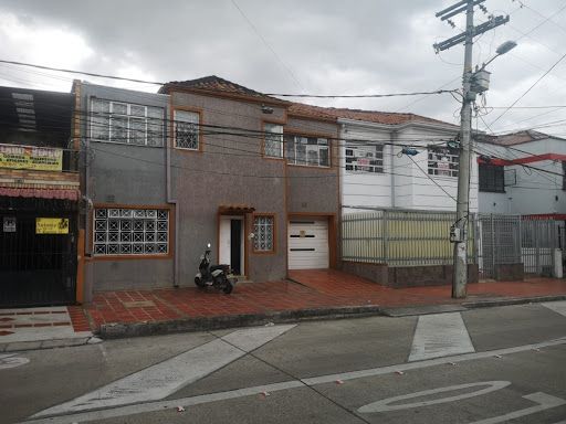 Casa en arriendo Cundinamarca Bogotá Teusaquillo 316 m2 Habitaciones 9 Baños 2 Garajes 1 Precio $8500000
