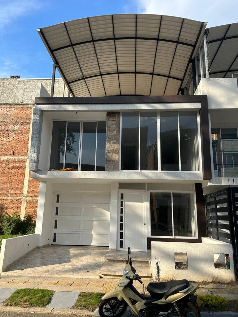 Casa en venta Valle Del Cauca Cali Ciudad 2000 240 m2 Habitaciones 4 Baños 4 Garajes 2 Precio $610000000