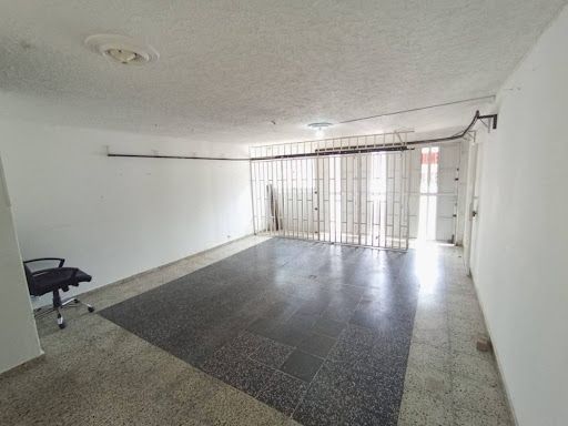 Casa en arriendo Antioquia Medellín Santa Teresita 100 m2 Habitaciones 3 Baños 2 Garajes 0 Precio $3000000
