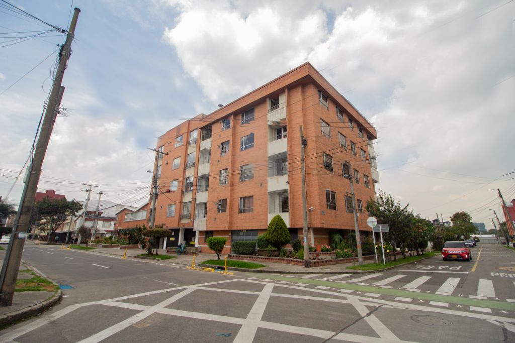 Apartamento en venta Cundinamarca Bogotá Quinta Paredes 155 m2 Habitaciones 3 Baños 3 Garajes 2 Precio $1000000000