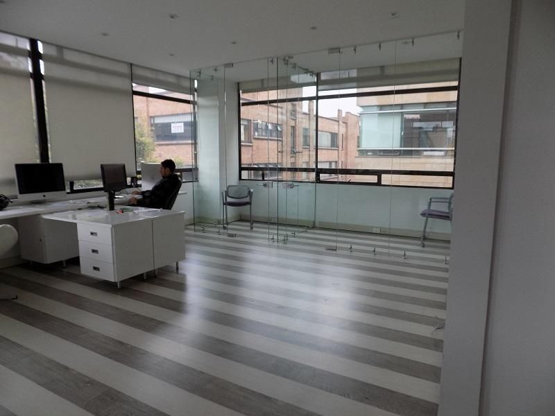 Oficina en arriendo Cundinamarca Bogotá Chicó Norte 120 m2 Habitaciones 0 Baños 3 Garajes 2 Precio $9001000