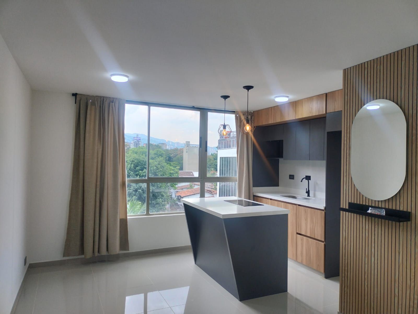 Apartamento en arriendo Antioquia Medellín La Aguacatala 71 m2 Habitaciones 1 Baños 2 Garajes 1 Precio $4300000