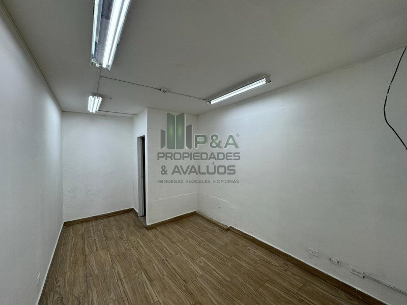 Local en arriendo Antioquia Envigado El Dorado 40 m2 Habitaciones 0 Baños 1 Garajes 0 Precio $8000000