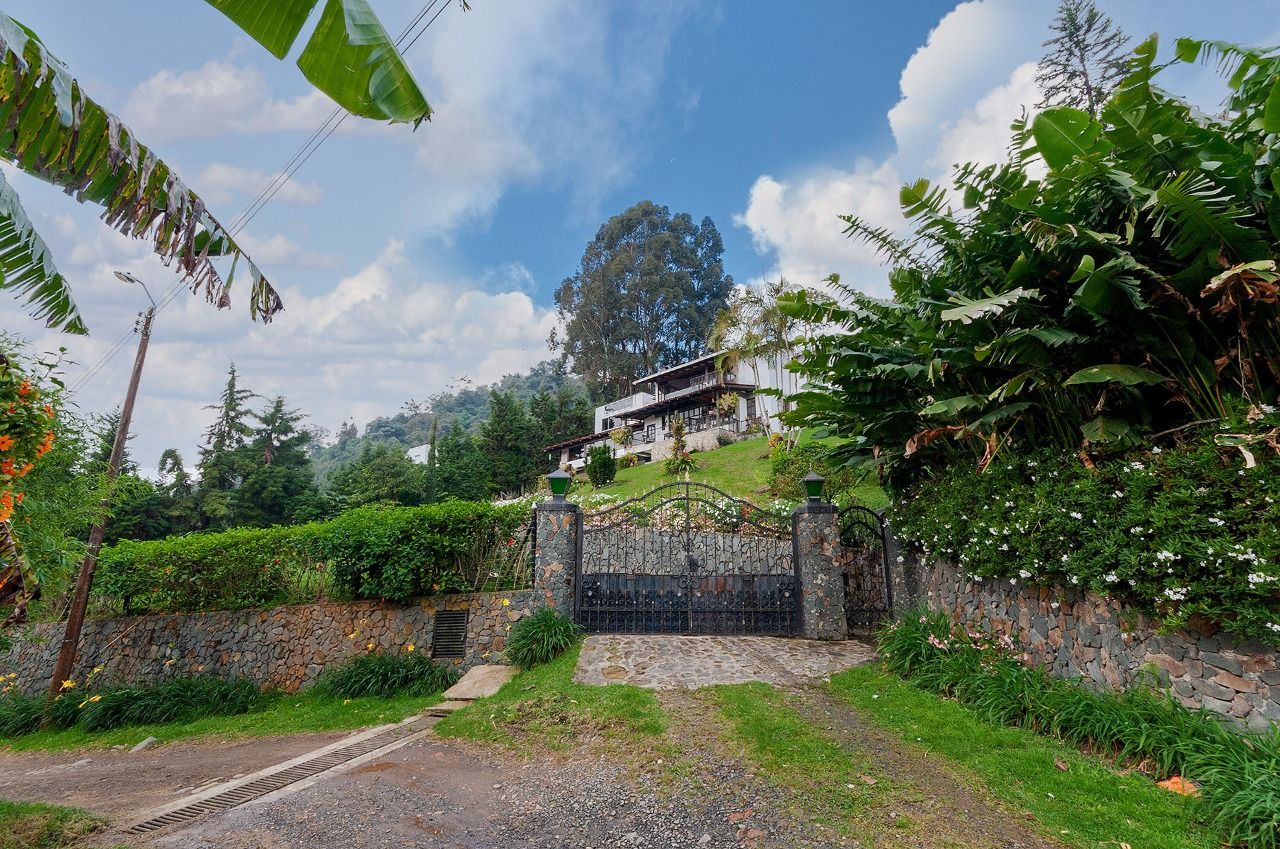 Finca en venta Valle Del Cauca Yumbo Yumbo 700 m2 Habitaciones 8 Baños 4 Garajes 8 Precio $2500000000