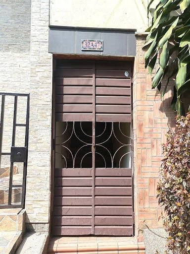 Apartamento en arriendo Antioquia Medellín Miravalle 130 m2 Habitaciones 3 Baños 2 Garajes 0 Precio $2950000