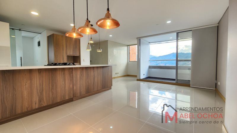 Apartamento en arriendo Antioquia Envigado Uribe Ángel 85 m2 Habitaciones 3 Baños 2 Garajes 2 Precio $3700000