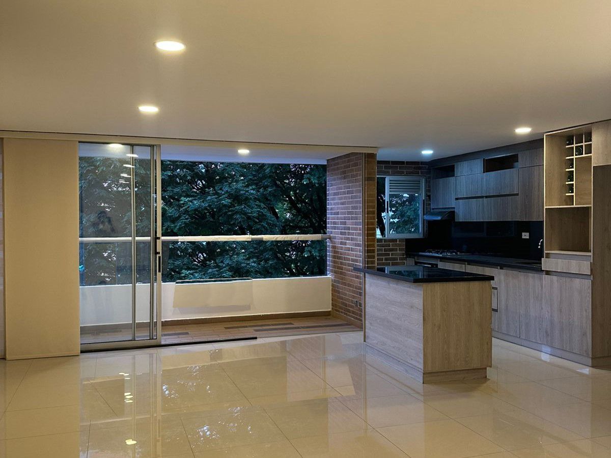 Apartamento en arriendo Antioquia Medellín La Castellana 117 m2 Habitaciones 3 Baños 2 Garajes 1 Precio $4350000
