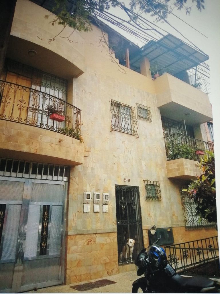 Edificio en venta Antioquia Medellín Boston 478 m2 Habitaciones 9 Baños 11 Garajes 1 Precio $1850000000