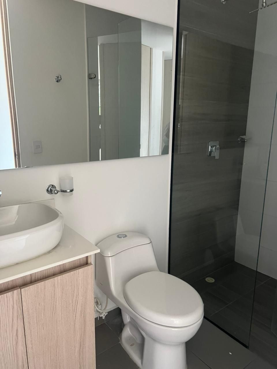 Apartamento en arriendo Antioquia Envigado La Ferreria 65 m2 Habitaciones 2 Baños 2 Garajes 1 Precio $3600000