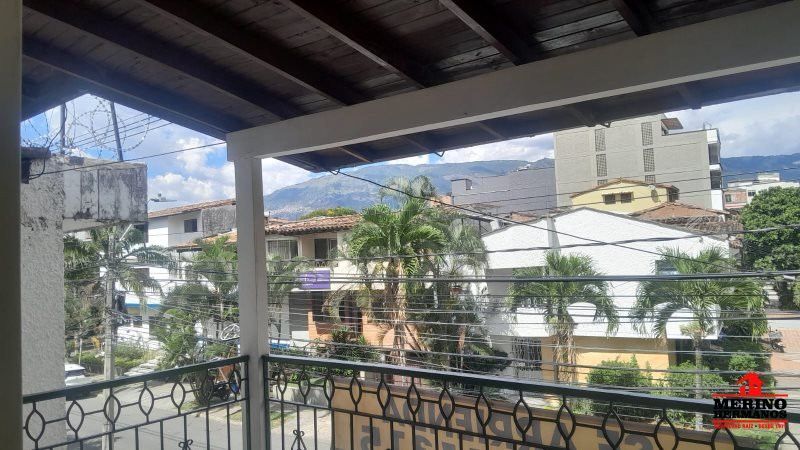 Casa en arriendo Antioquia Medellín Florida Nueva 220 m2 Habitaciones 4 Baños 2 Garajes 1 Precio $8200000