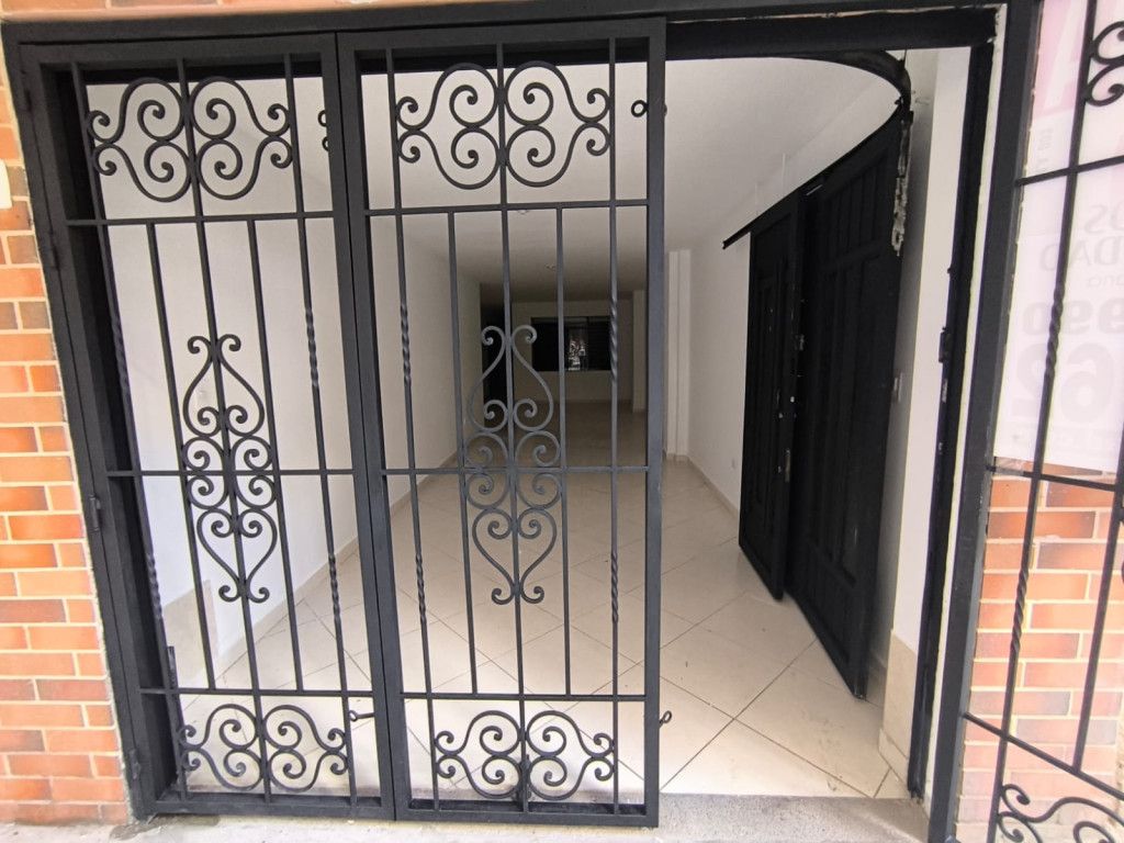 Casa en venta Antioquia Sabaneta Calle Del Banco 157 m2 Habitaciones 5 Baños 3 Garajes 0 Precio $750000000