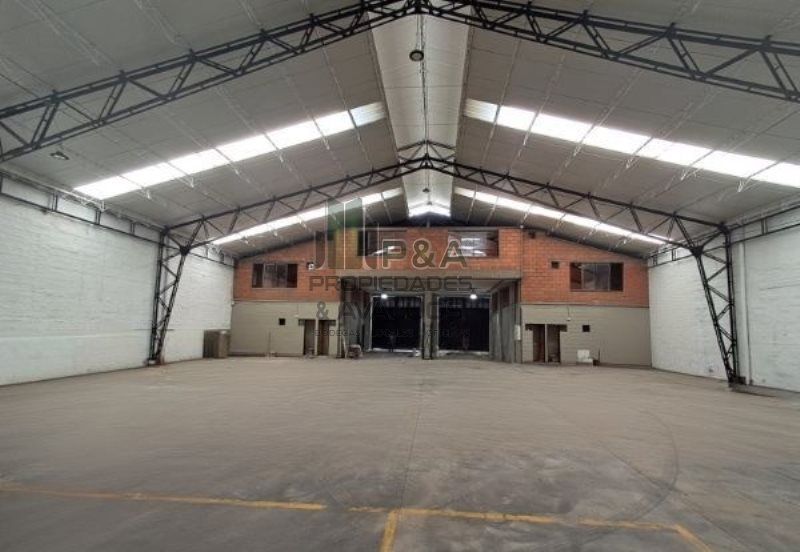 Bodega en arriendo Antioquia Medellín Prado 1031 m2 Habitaciones 0 Baños 5 Garajes 0 Precio $35000000