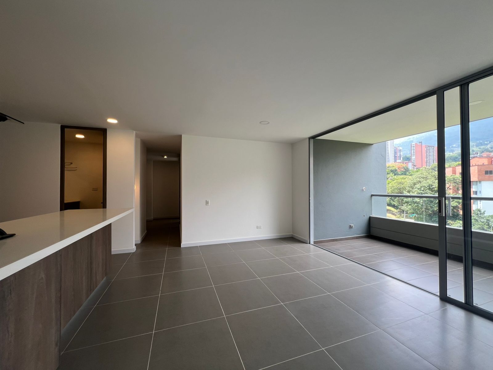 Apartamento en arriendo Antioquia Envigado La Ferreria 80 m2 Habitaciones 2 Baños 2 Garajes 1 Precio $3650000