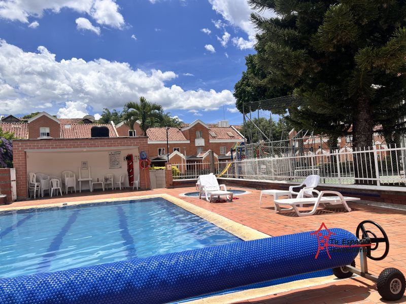 Casa en venta Antioquia Medellín La Mota 140 m2 Habitaciones 4 Baños 3 Garajes 0 Precio $800000000