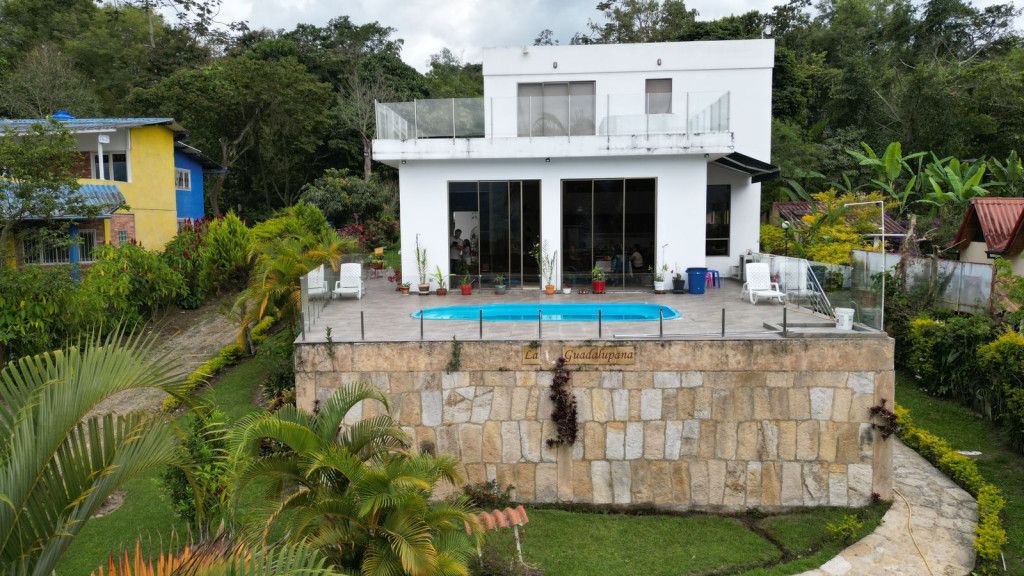 Casa Campestre en venta Cundinamarca Fusagasugá Centro 270 m2 Habitaciones 5 Baños 5 Garajes 10 Precio $1250000000