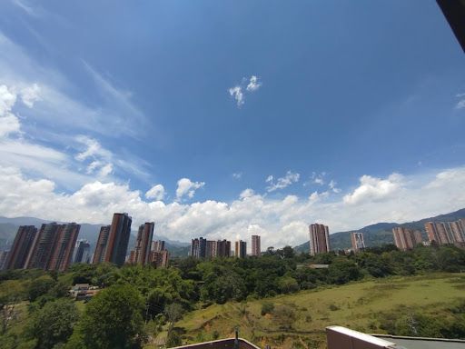 Apartamento en arriendo Antioquia Itagüí Ditaires 70 m2 Habitaciones 3 Baños 2 Garajes 1 Precio $2400000