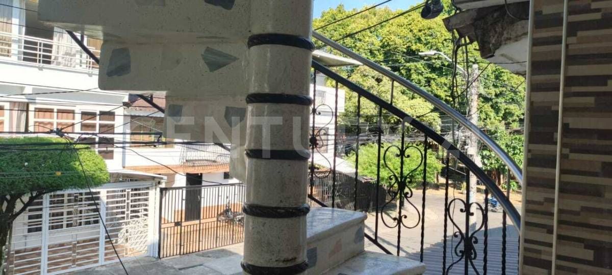 Casa en venta Valle Del Cauca Cali Los Andes B - La Riviera 480 m2 Habitaciones 13 Baños 6 Garajes 0 Precio $700000000