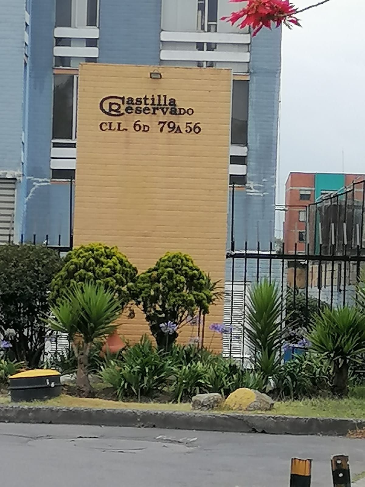 Apartamento en venta Cundinamarca Bogotá Cjr Castilla Reservado 58 m2 Habitaciones 3 Baños 2 Garajes 1 Precio $260000000