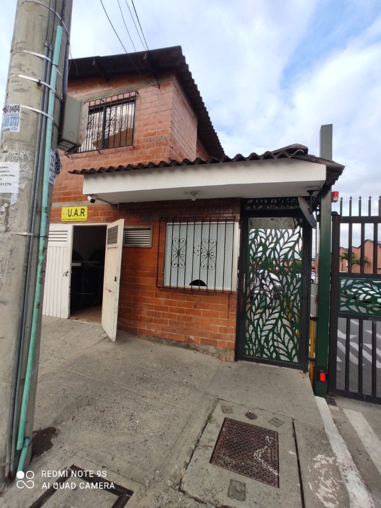 Casa en venta Valle Del Cauca Cali Jorge Eliecer Gaitán 80 m2 Habitaciones 3 Baños 2 Garajes 1 Precio $250000000