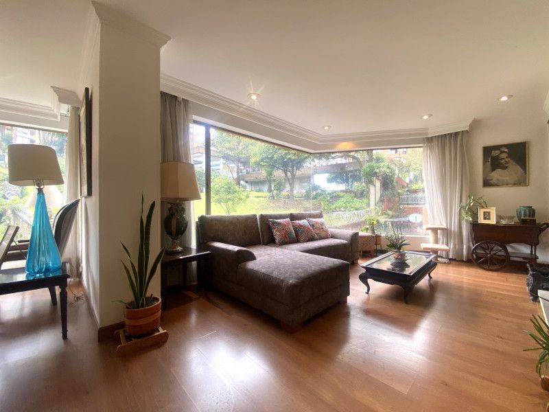 Apartamento en venta Cundinamarca Bogotá Las Acacias 236 m2 Habitaciones 3 Baños 3 Garajes 2 Precio $1700000000