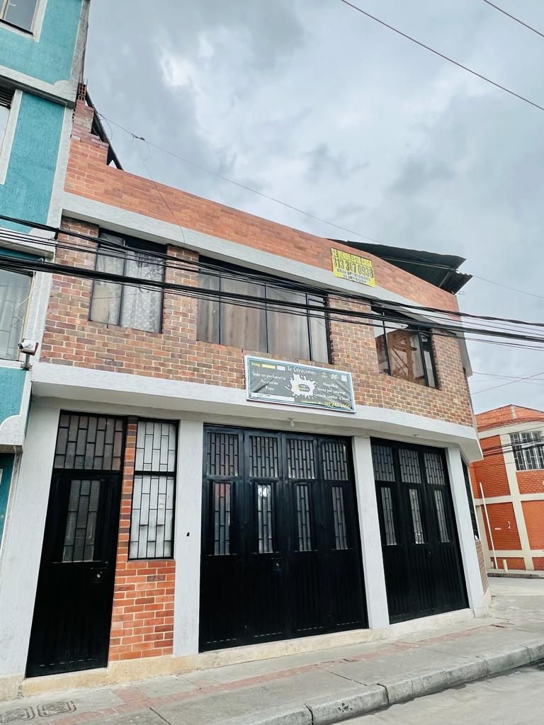 Casa en venta Cundinamarca Bogotá Piramide 240 m2 Habitaciones 4 Baños 6 Garajes 1 Precio $660000000