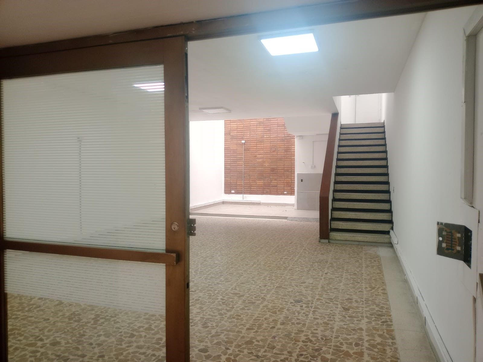 Local Comercial en arriendo Cundinamarca Bogotá Cr Bacata Reservado 150 m2 Habitaciones 1 Baños 2 Garajes 0 Precio $6800000