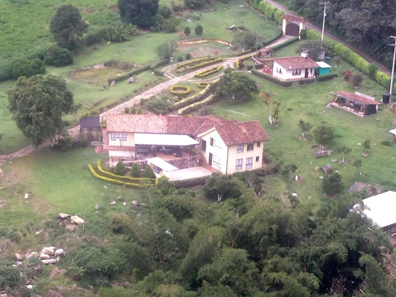 Finca en venta Cundinamarca Sasaima Sasaima 19600 m2 Habitaciones 4 Baños 4 Garajes 2 Precio $1600000000
