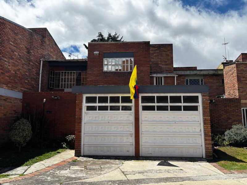 Casa en venta Cundinamarca Bogotá Ub Cordoba 274 m2 Habitaciones 4 Baños 4 Garajes 2 Precio $1115000000