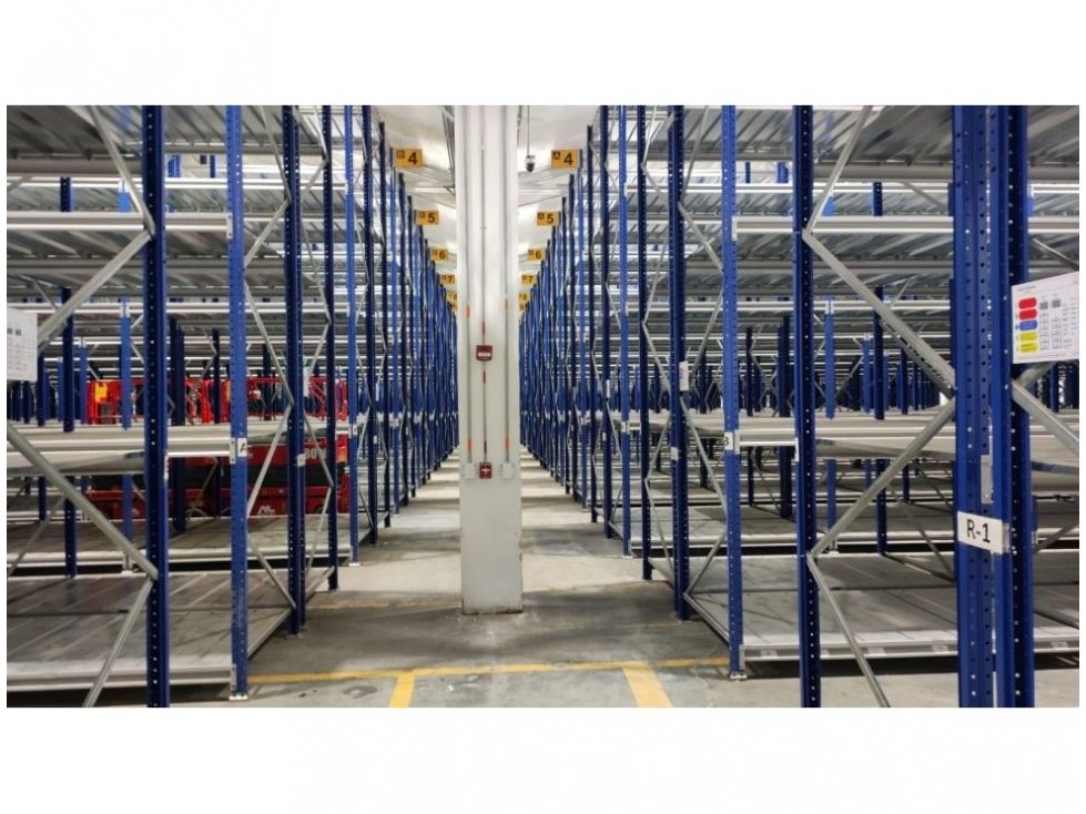 Bodega en arriendo Cundinamarca Bogotá Centro Fontibon 12000 m2 Habitaciones 0 Baños 10 Garajes 0 Precio $320000000