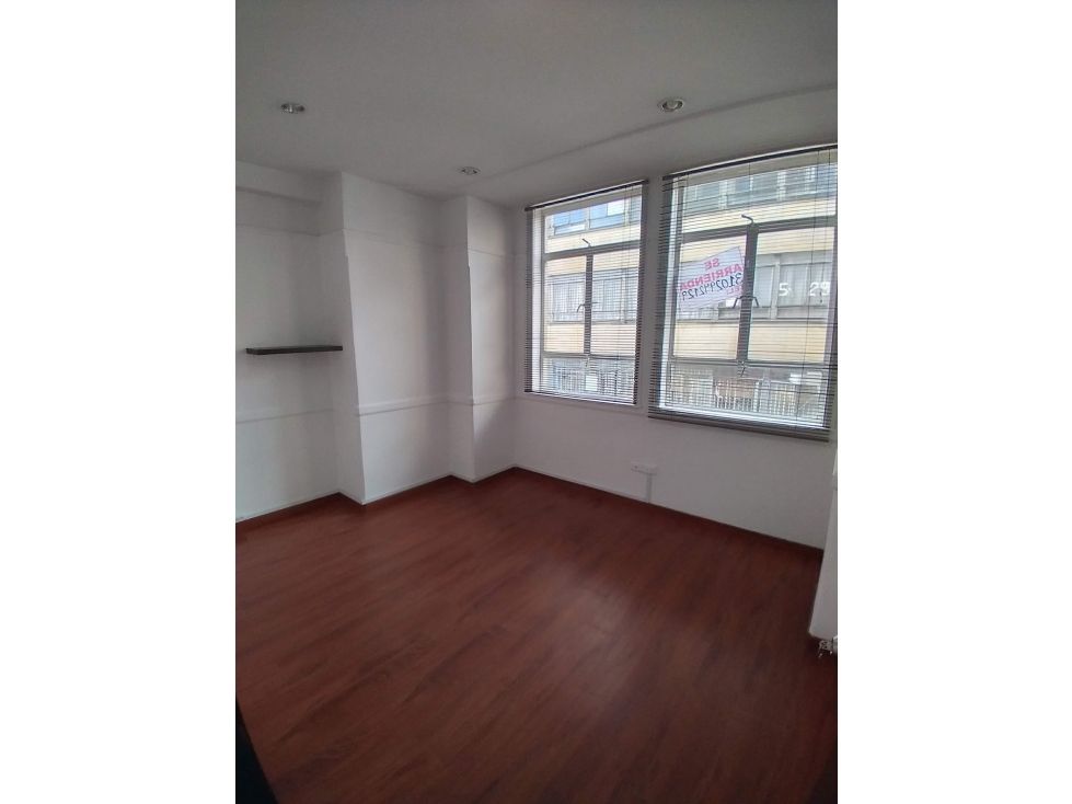 Oficina en venta Cundinamarca Bogotá La Veracruz 52 m2 Habitaciones 0 Baños 0 Garajes 0 Precio $240000000