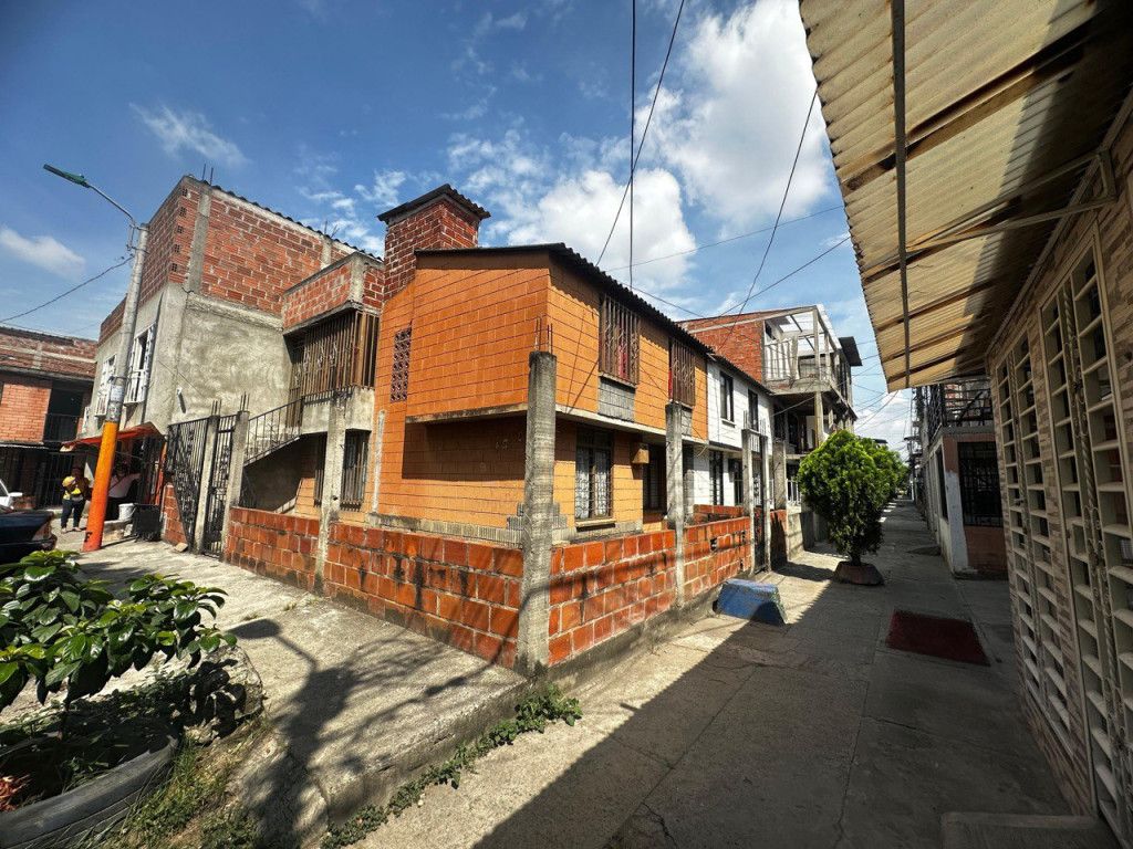 Casa en venta Valle Del Cauca Cali Calimio Desepaz 110 m2 Habitaciones 4 Baños 2 Garajes 0 Precio $170000000