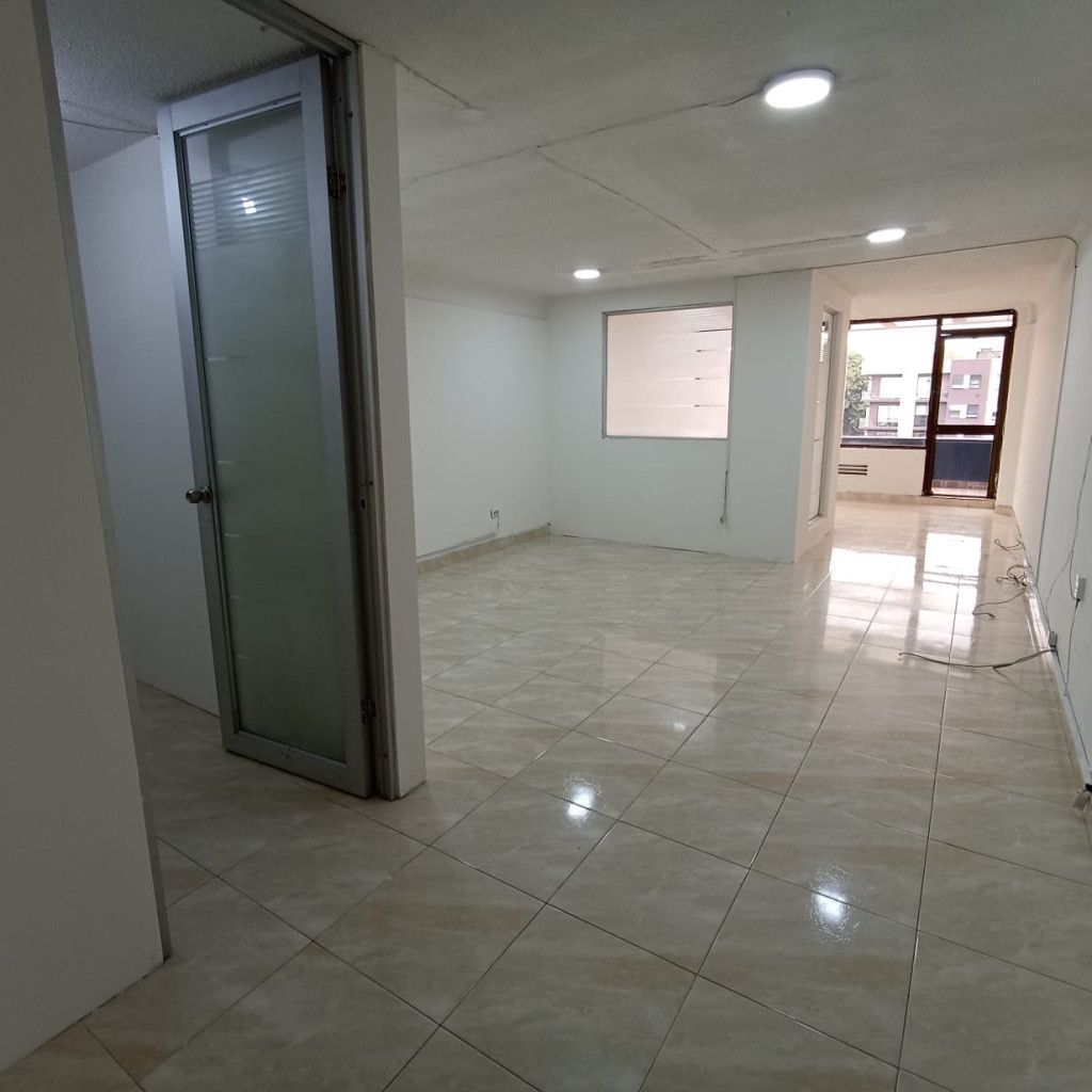 Oficina en venta Cundinamarca Bogotá Santa Barbara Occidental 50 m2 Habitaciones 0 Baños 1 Garajes 0 Precio $290000000
