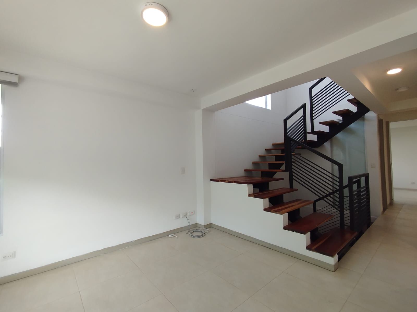 Casa en arriendo o venta Risaralda Pereira Pinares Alto 223 m2 Habitaciones 3 Baños 4 Garajes 2 Precio venta $970000000 Precio arriendo $4250000