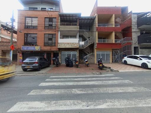 Casa en arriendo Antioquia Medellín Las Mercedes 146 m2 Habitaciones 5 Baños 2 Garajes 0 Precio $3000000