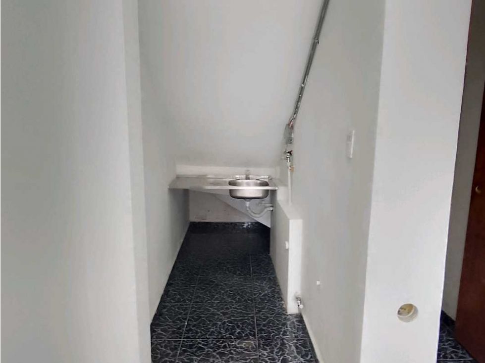 Local en arriendo Antioquia Medellín San Miguel 53 m2 Habitaciones 0 Baños 1 Garajes 0 Precio $1100000