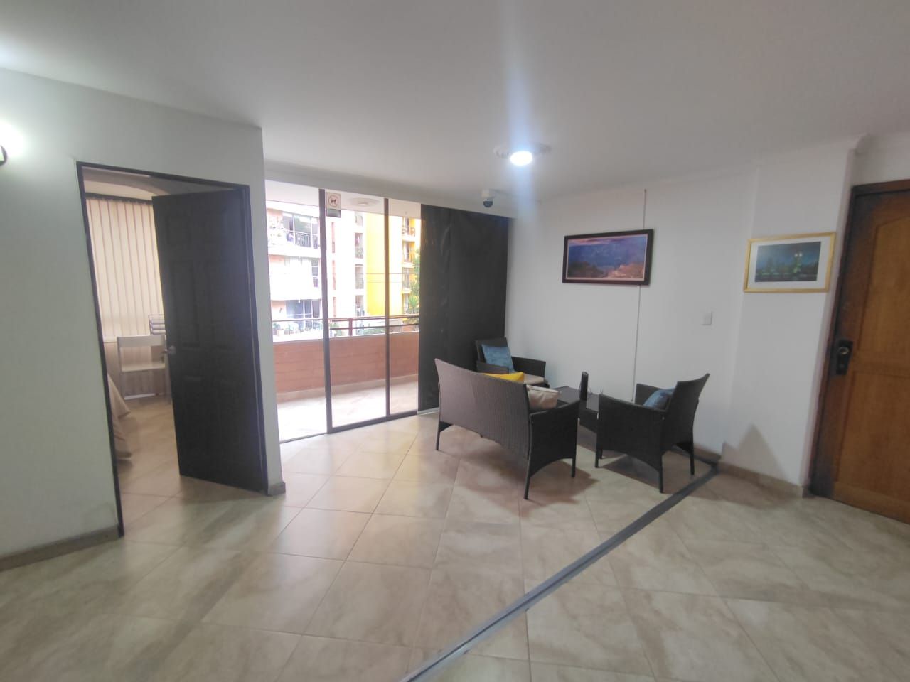 Apartamento en arriendo o venta Antioquia Envigado Bosques De Zúñiga 117 m2 Habitaciones 4 Baños 2 Garajes 2 Precio venta $715000000 Precio arriendo $4450000